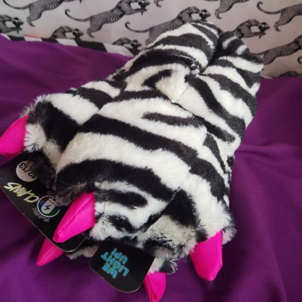 FLASH LIGHTS CLAWS KIDS SLIPPERS GIRLS